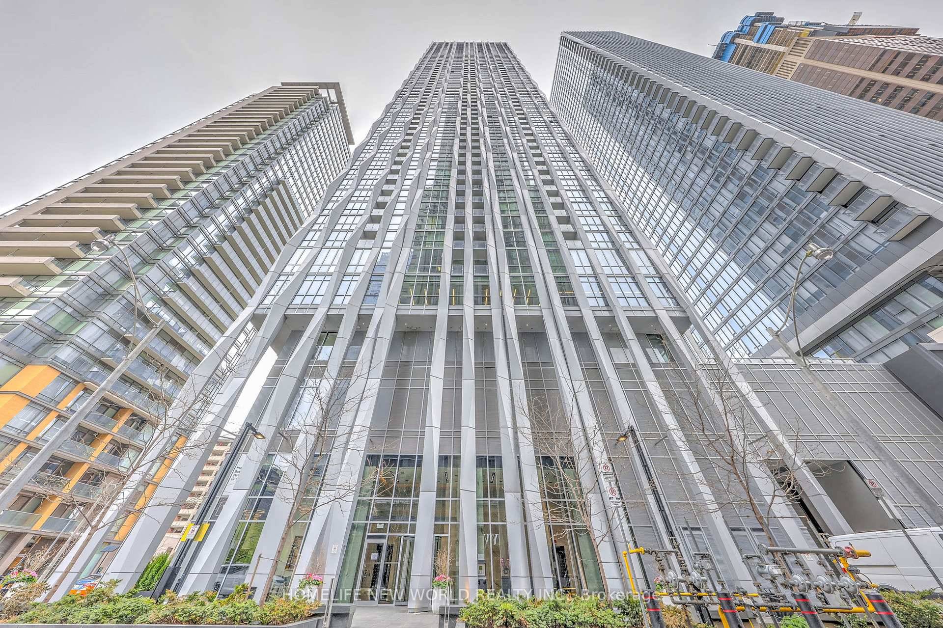 1 Location, 1 Design, 1 Amenities that's how you define this One Yorkville Condo !