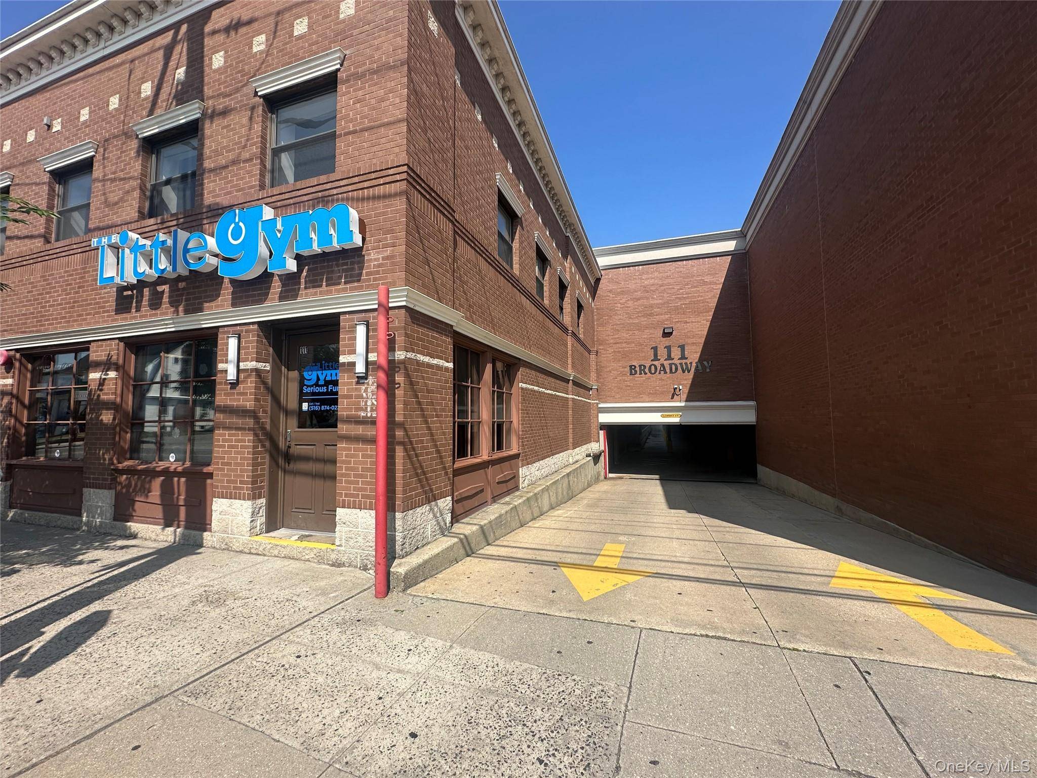 Prime office space available Entire second floor of a 4, 000 sq.