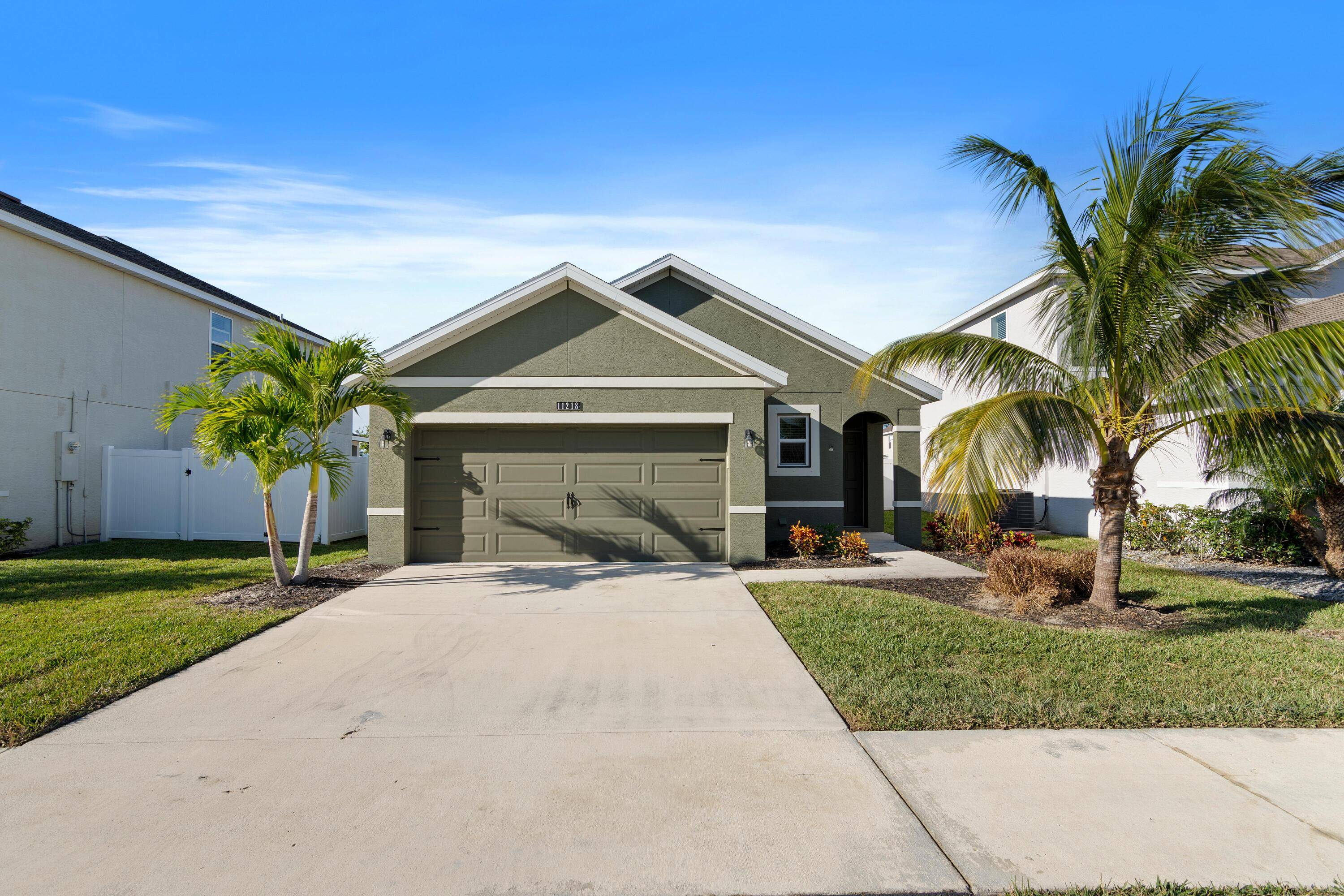 Check out this better than new Allex Model in Victoria Parc Manors.