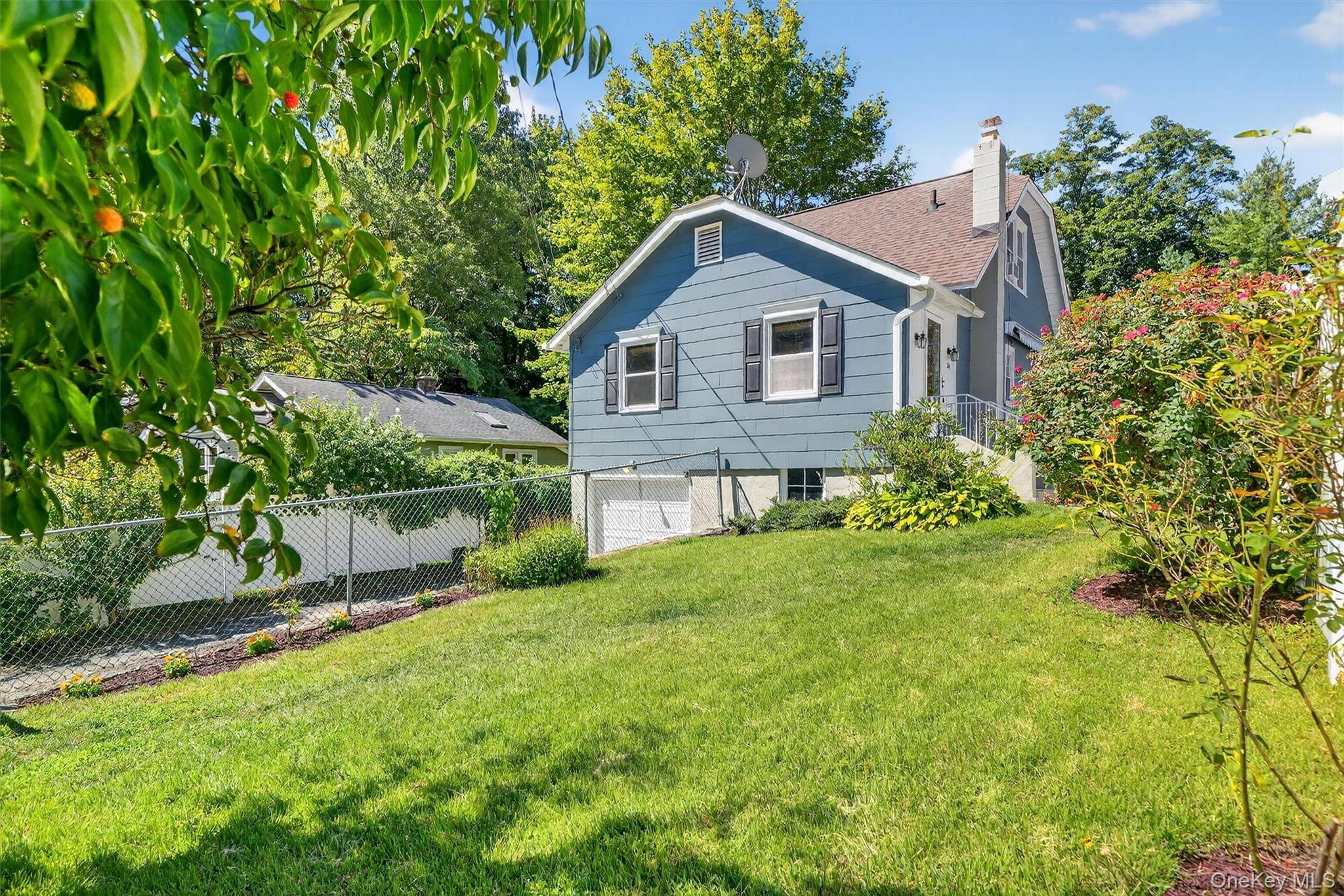 Exceptional location just steps from Duck Pond Park and within walking or biking distance to Croton s schools, restaurants, and train station.