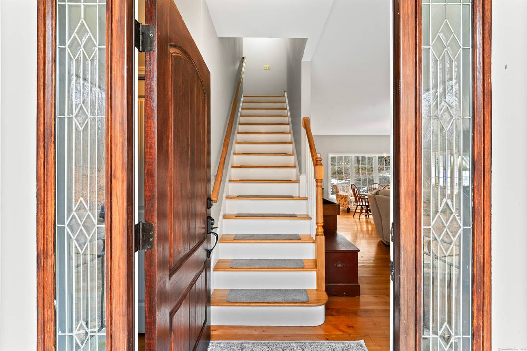 Welcome to 9 Jordan Hill Rd in Newtown !