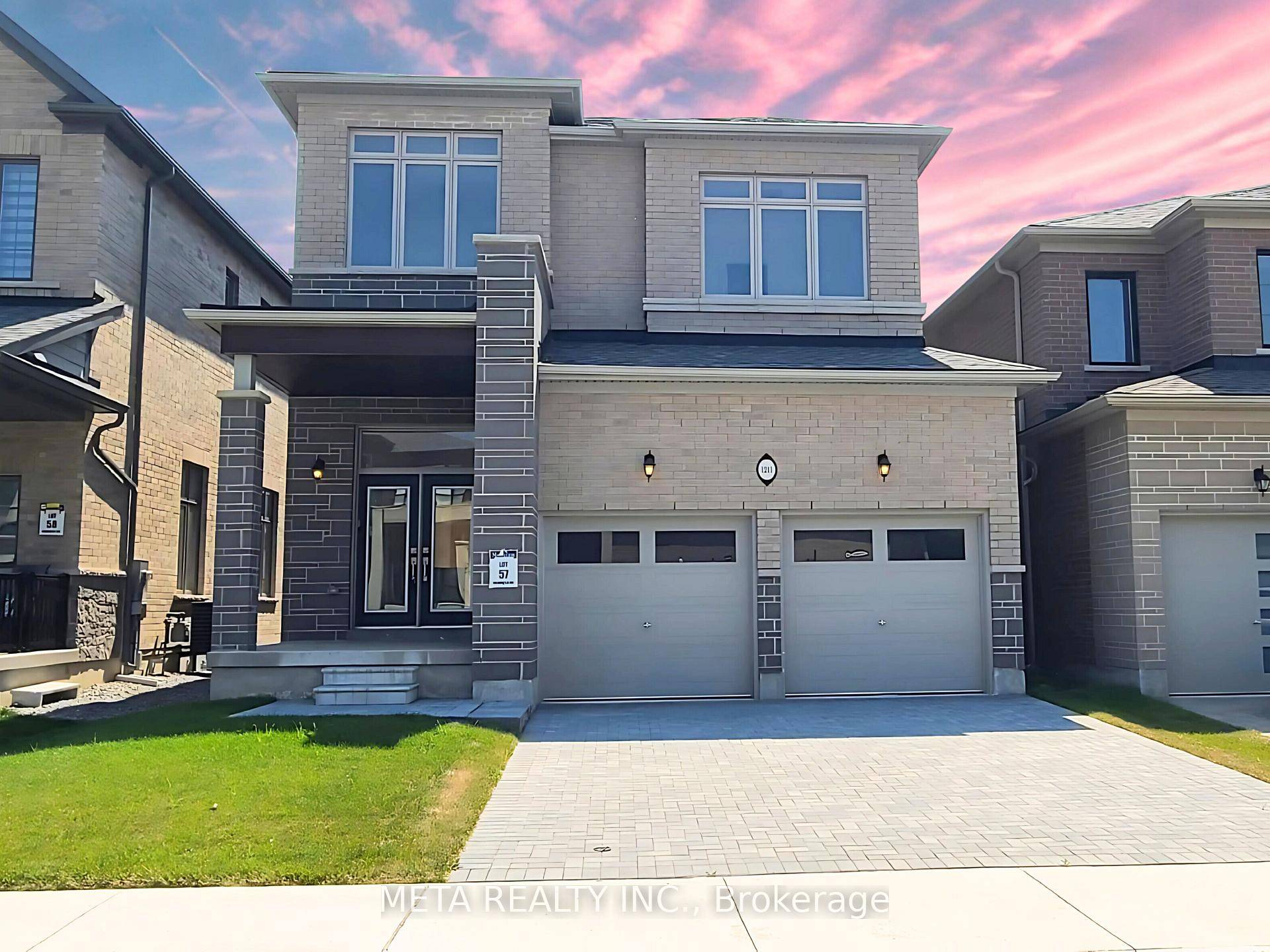 Luxury Living in Tanglewood !
