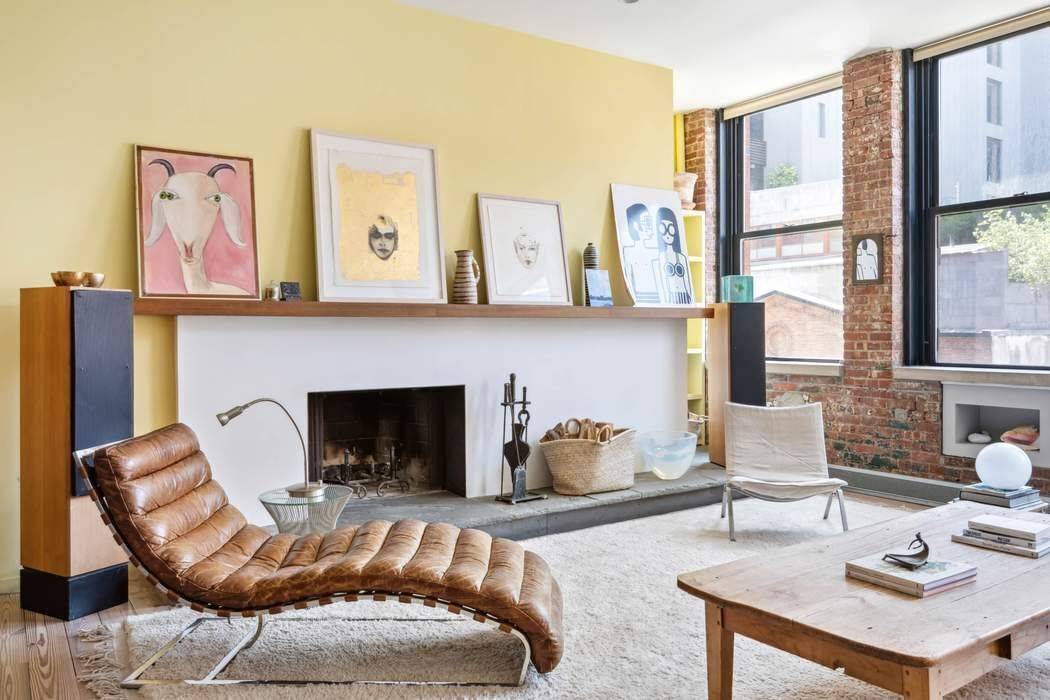A true one of a kind offering in the heart of the West Chelsea Arts District, Residence 3AF at the iconic pre war condominium Spears Building is a sprawling almost ...