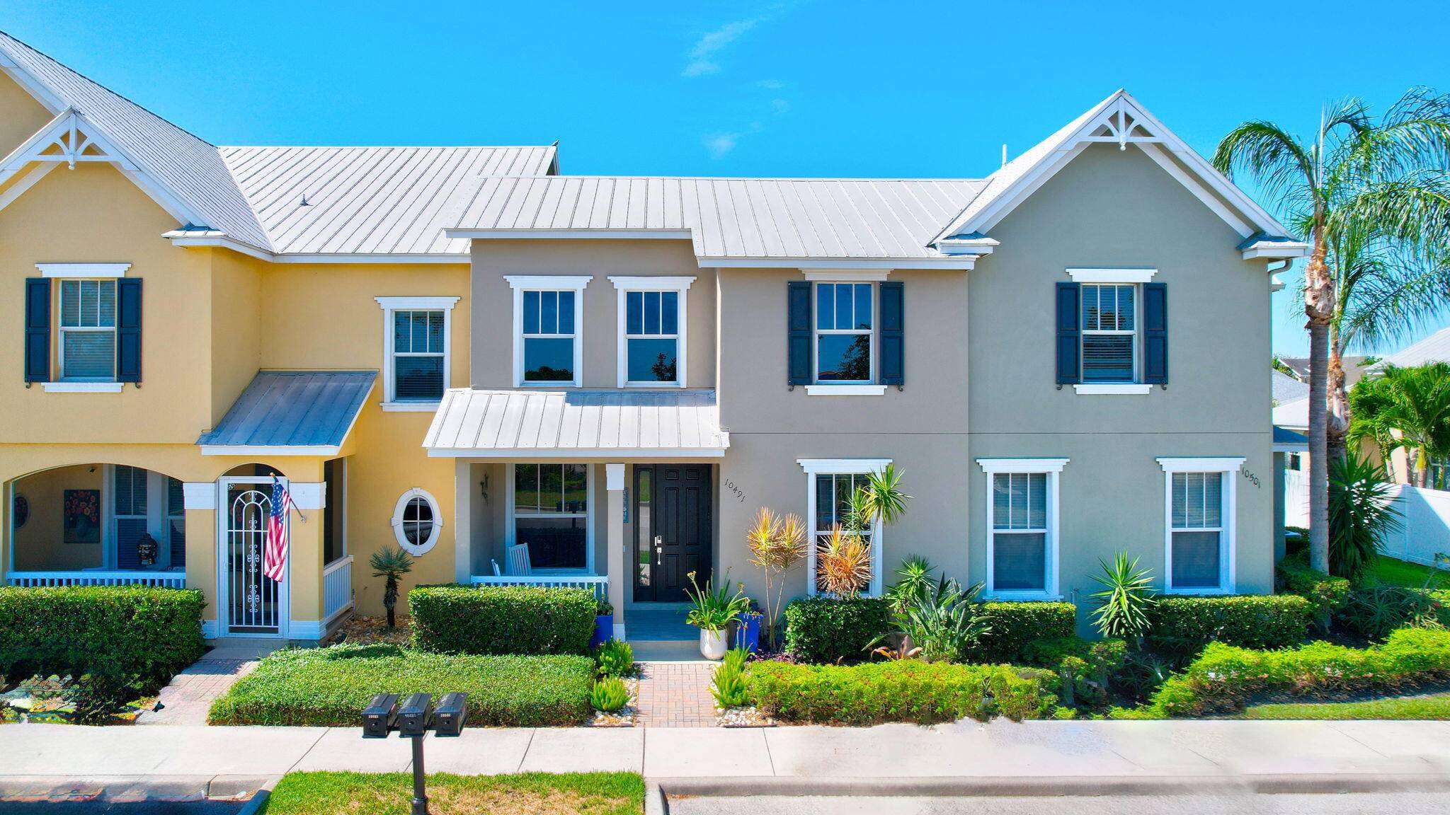 Magnificent Villa with Modern Style of Tranquility in Bedford Park.