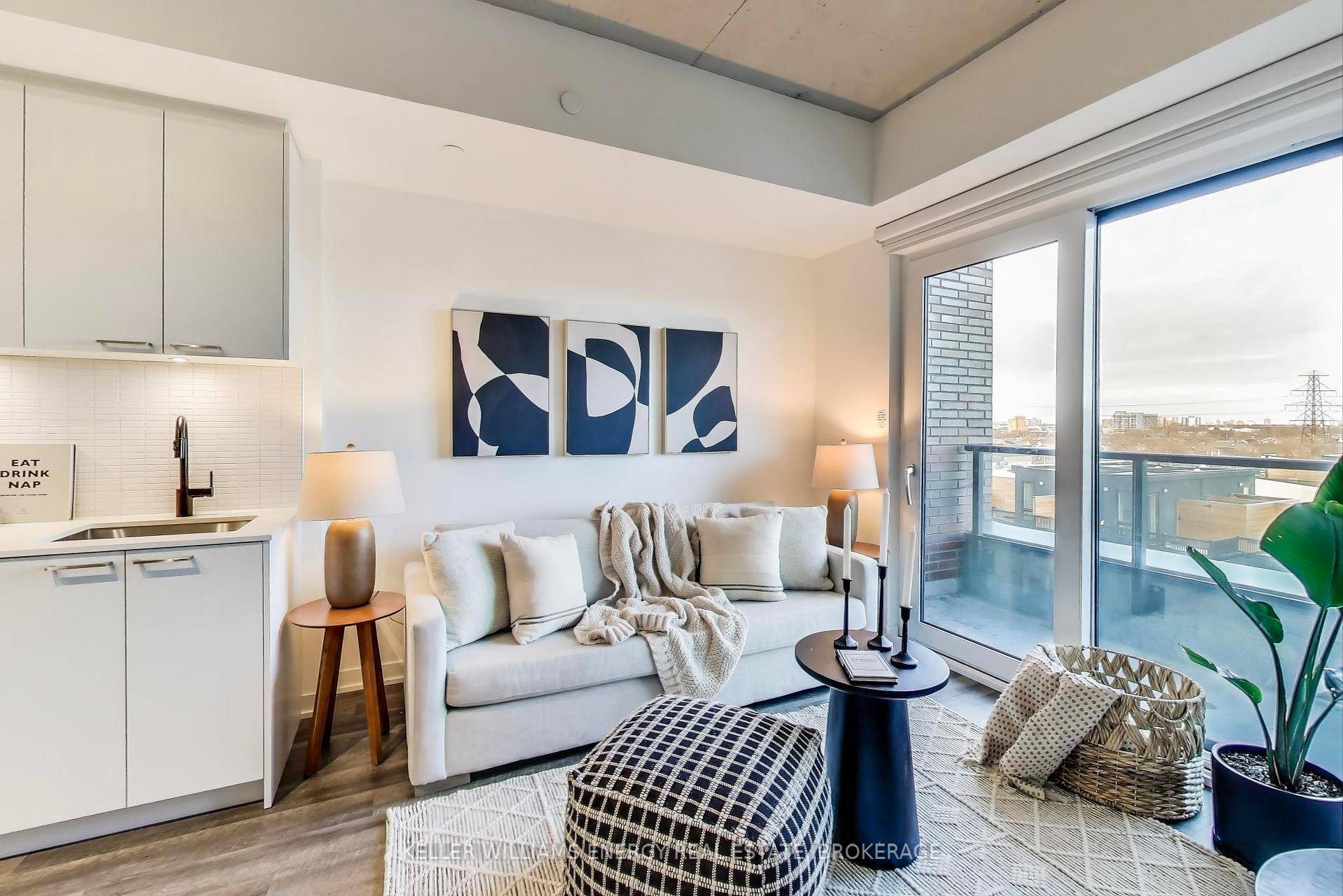 Reunion Crossings, Urban, Comfort amp ; Convenience !
