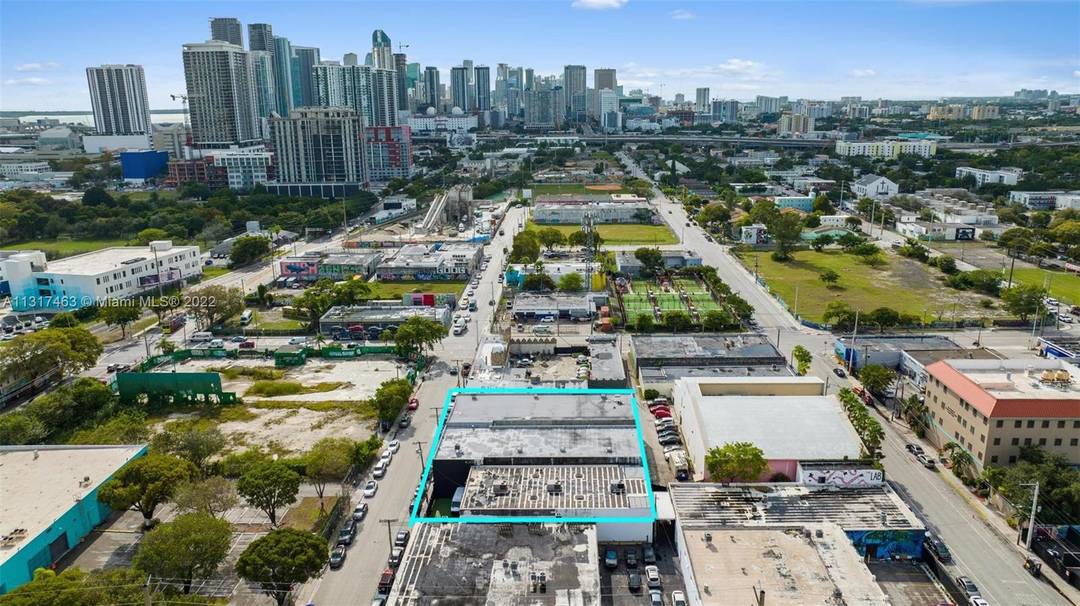 This portfolio presents a 19, 650 SF three parcel assemblage with approximately 26, 274 SF leasable space by the south eastern gateway into Wynwood s Art amp ; Entertainment District.