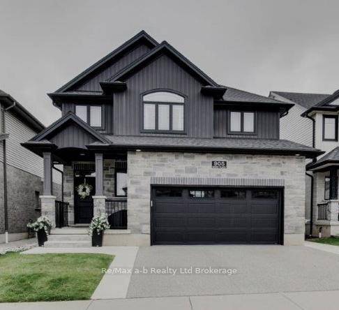Welcome to this stunning 3 1 bedroom, 4 bathroom home, ideally situated on a quiet cul de sac in a highly desirable, family friendly neighbourhood.