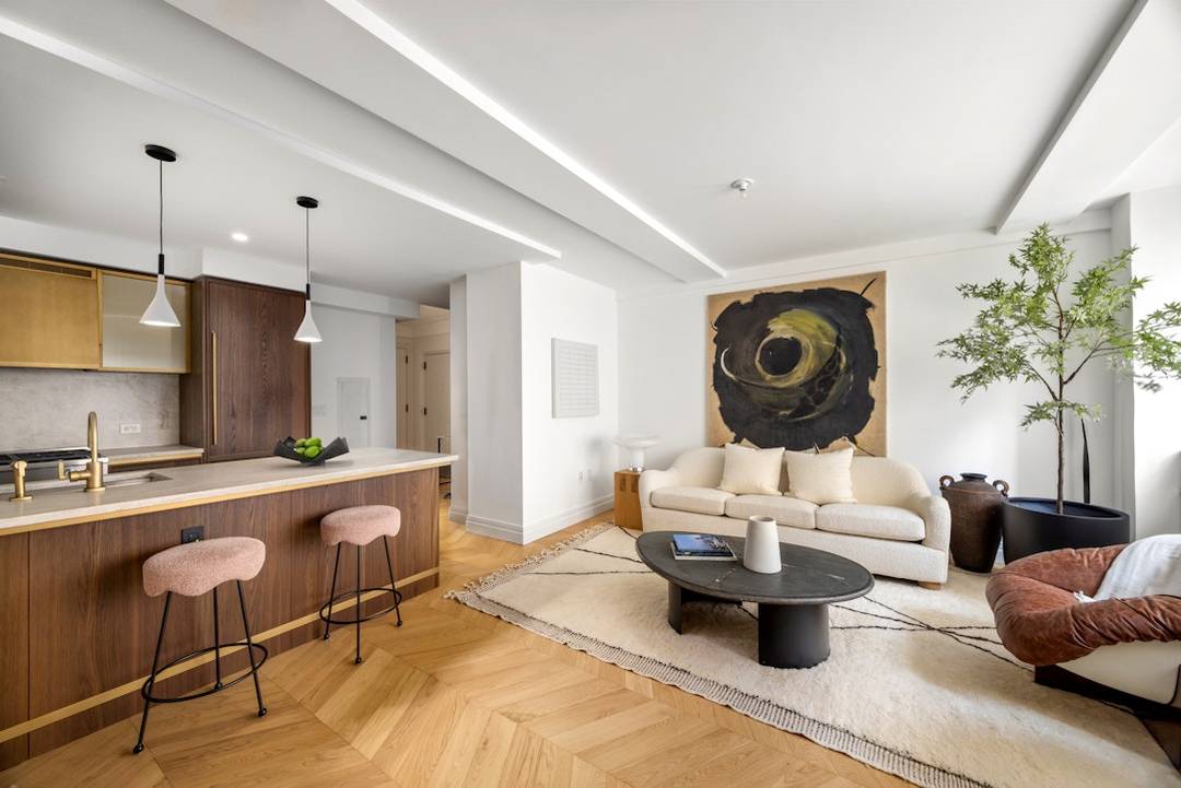 Residence 1D is a beautifully appointed one bedroom home celebrating double exposures of both southern and eastern light.