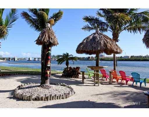 2 2 direct Intracoastal condo in the desirable gated community of Jupiter Cove.