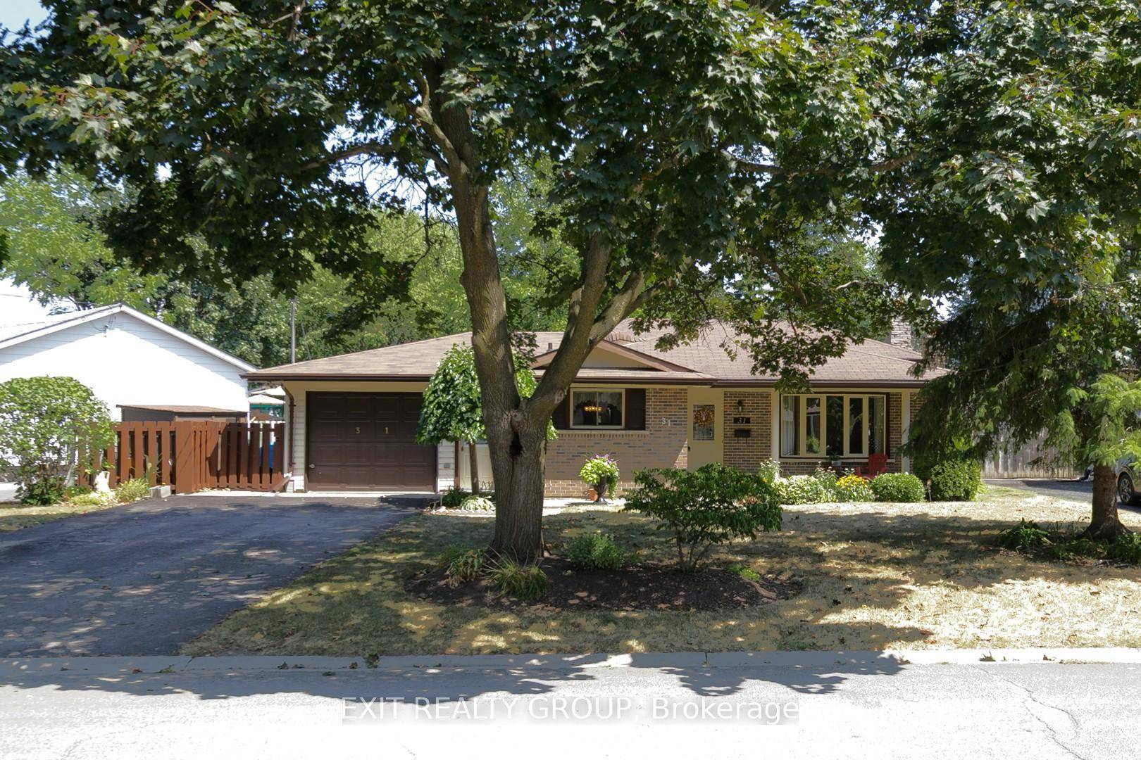 Immaculate 3 Bedroom Back Split in a Beautiful, Established Neighborhood.