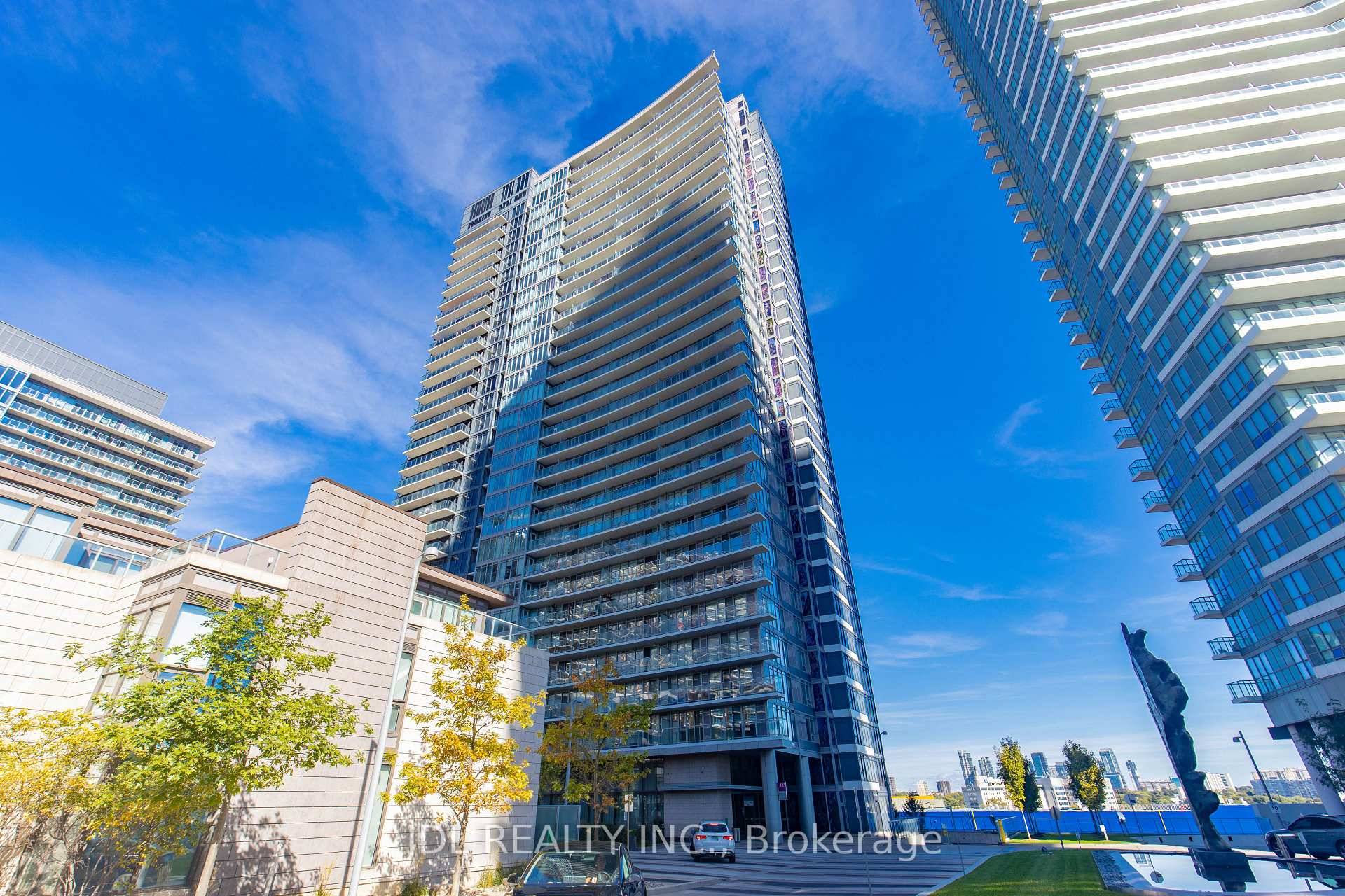 Client RemarksGorgeous 1 Bedroom Study, 9' Ceilings, Spectacular East View, Approx 590 Sq Ft Living Space 96 Sq Ft Large Balcony, Elegant Laminate Floors, Modern Kitchen With Granit Countertop !