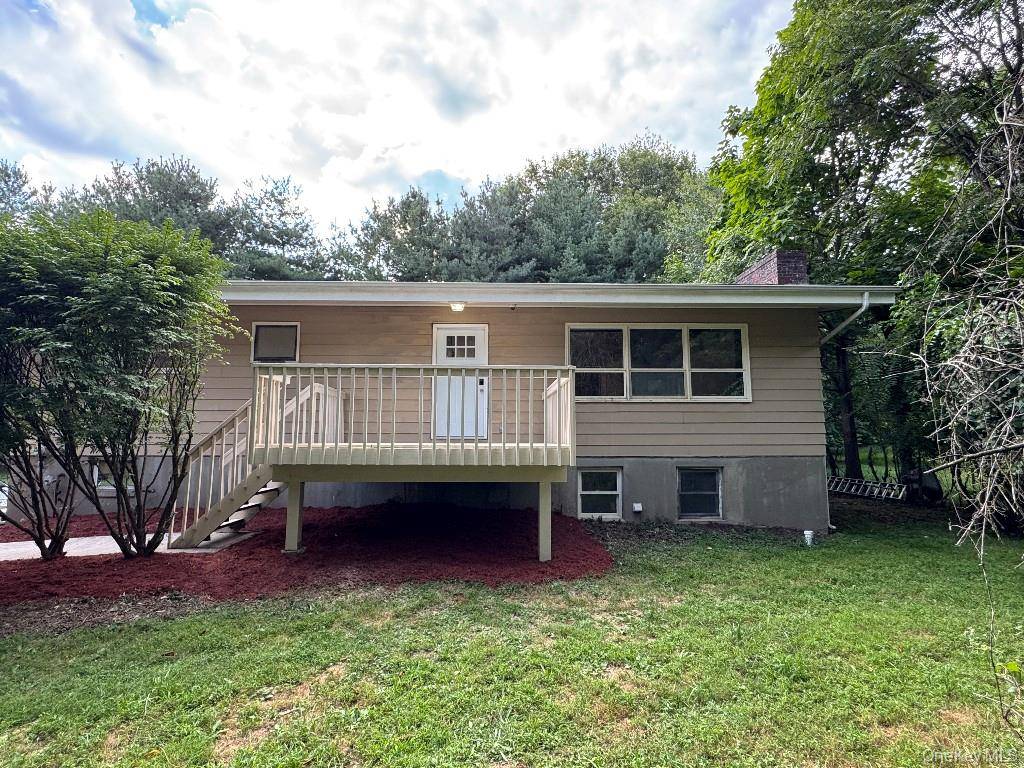 2. 7 Acre lot ! !. Nice 3 bedroom, 2 bath house with lots of potential.