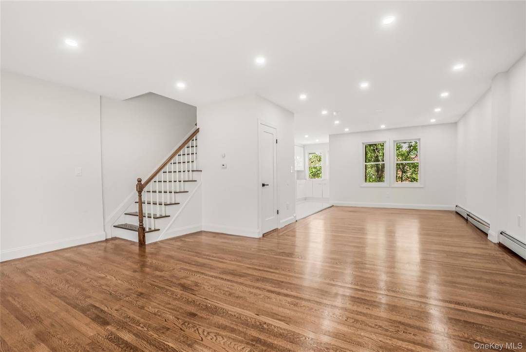 NEWLY RENOVATED, SPACIOUS, STYLISH, and MODERN LUXURY Exclusive Gem !