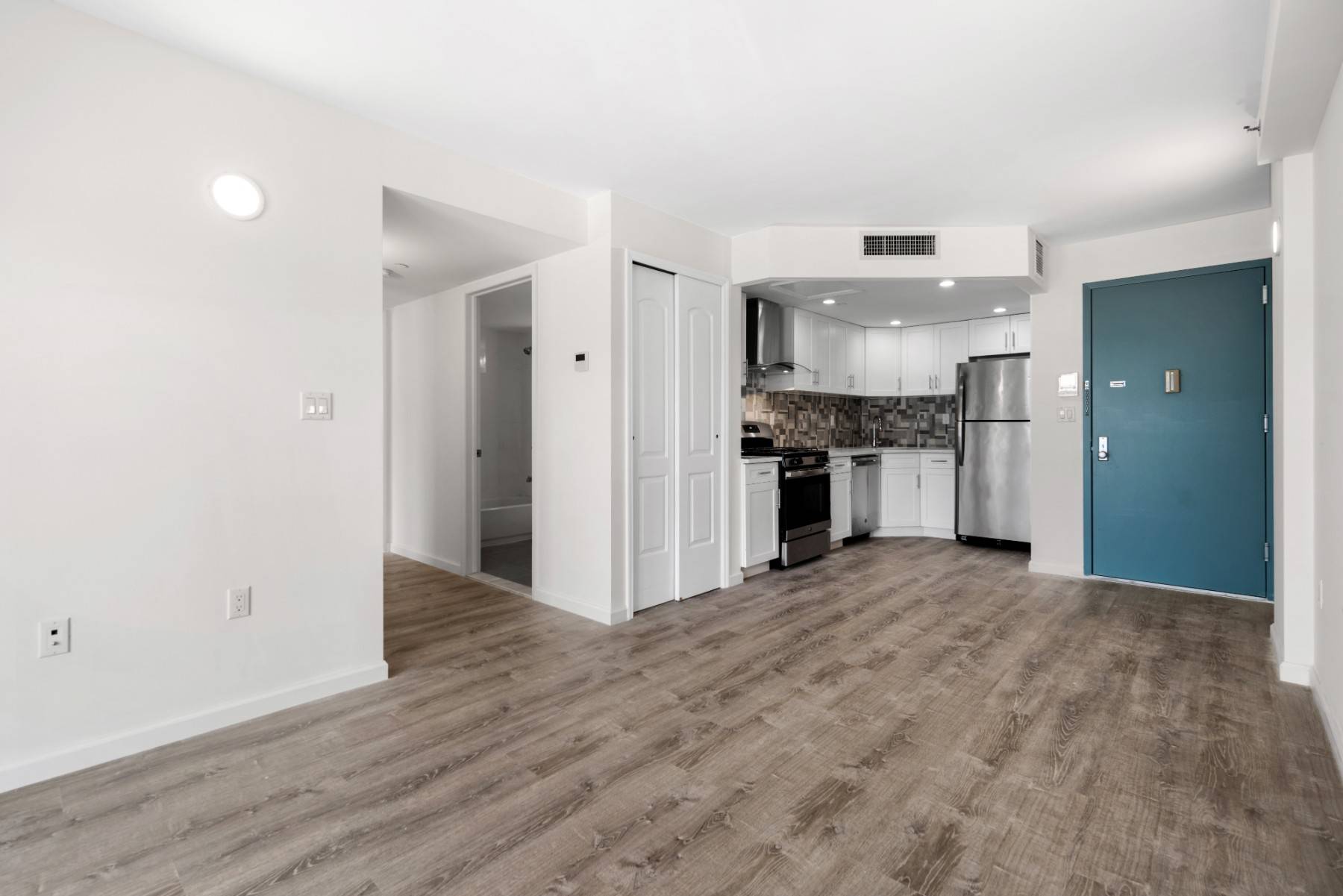 Introducing this new condominium complex featuring two bedrooms and two bathrooms in Bay Terrace.