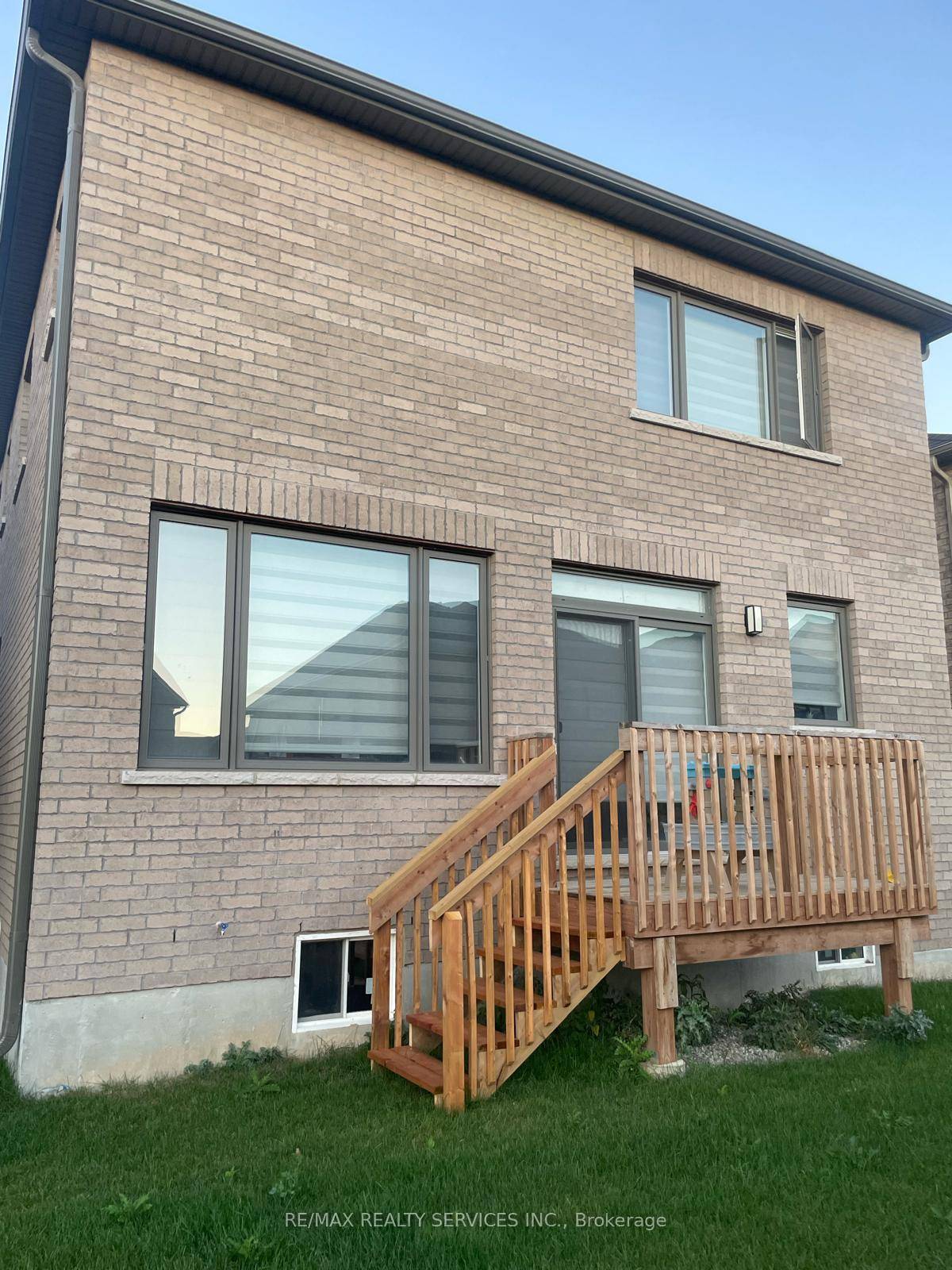 Spectacular Newly Built 2 car garage Home in Prestigious community of AYR.