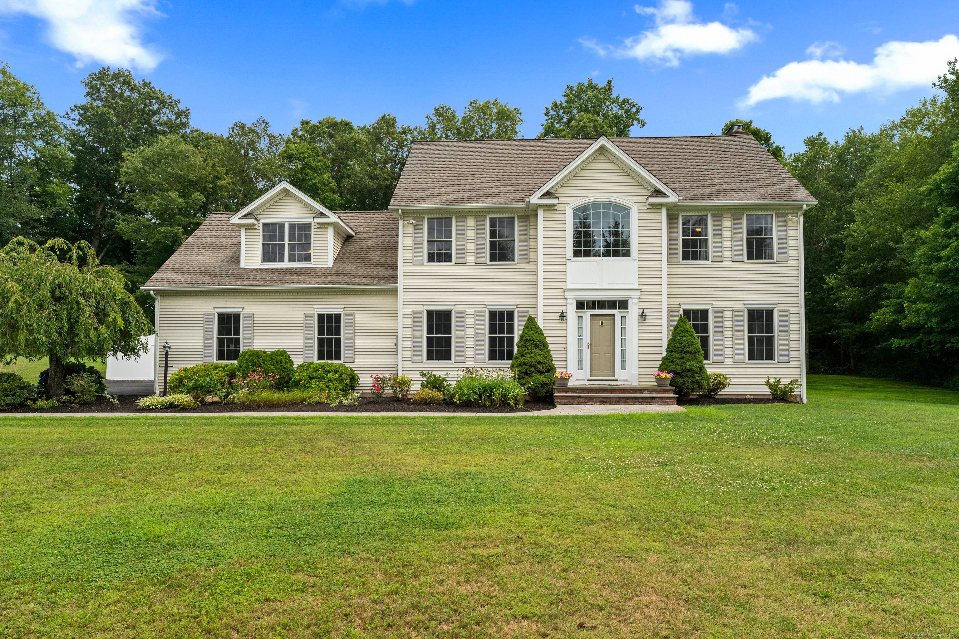 Welcome to your own private paradise nestled on 2.