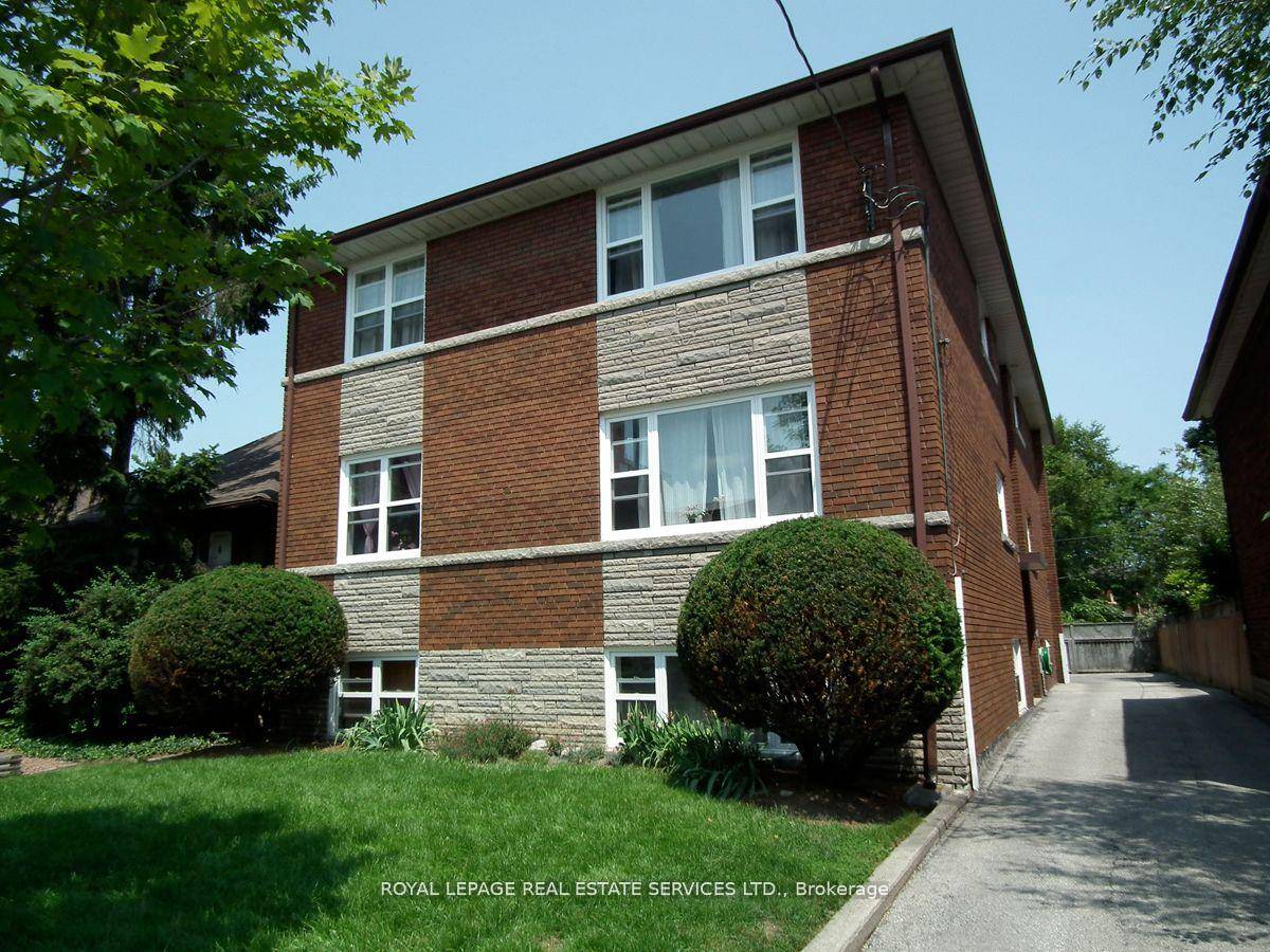 This lower level bachelor unit has recently been completely renovated with new flooring, doors, walls, kitchen, bath and electrical.