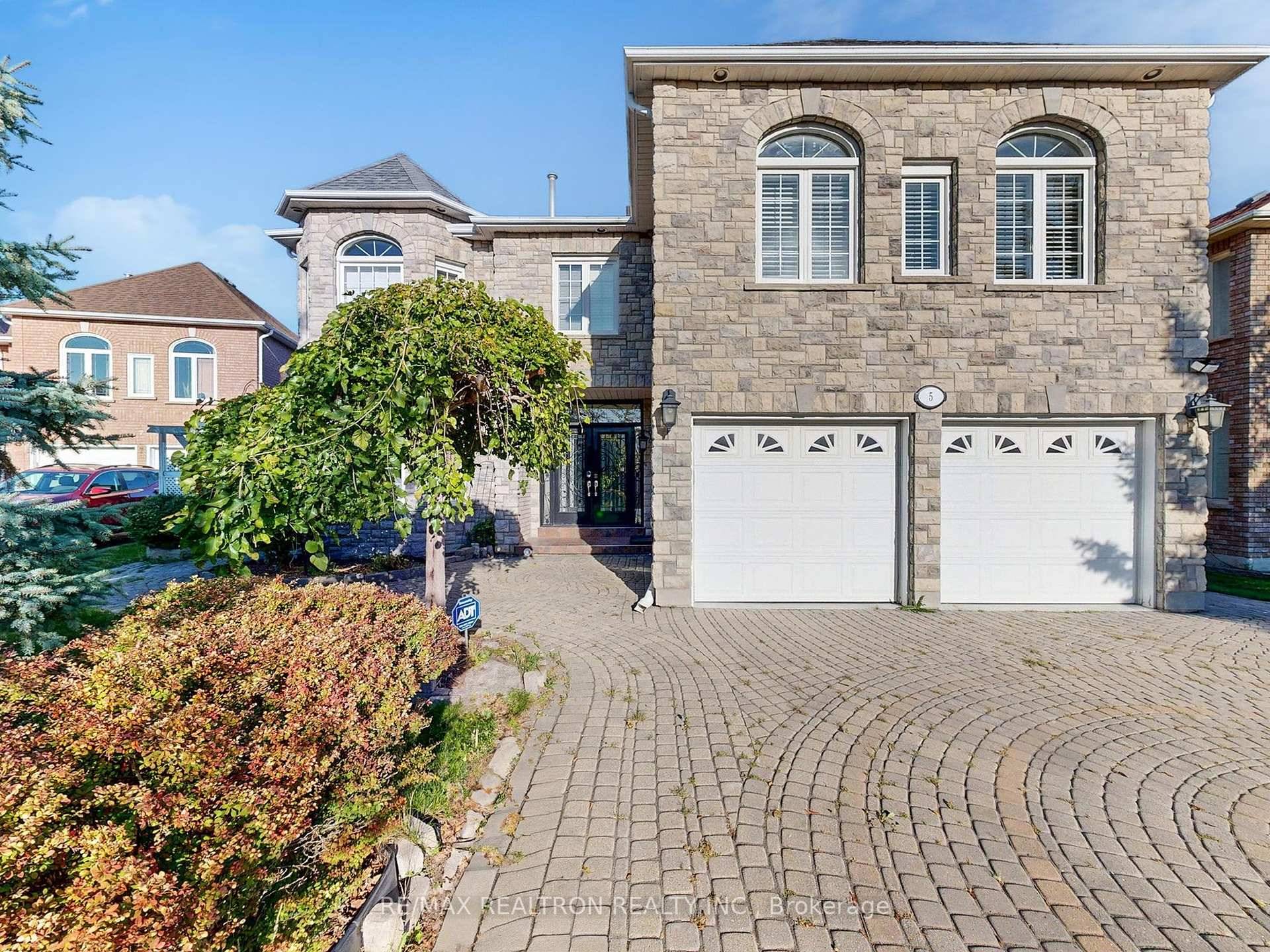 2 Bedrooms 2 Washroom Basement Apartment.