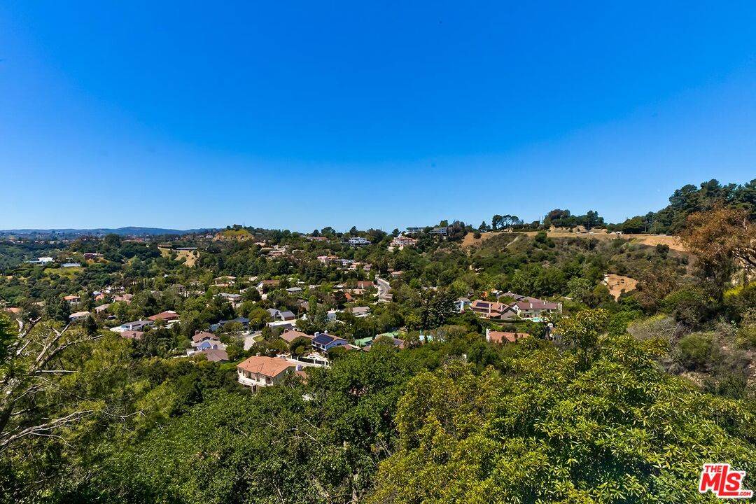 13490   Firth Dr 3BR Beverly Hills Post Office | B.H.P.O. La
