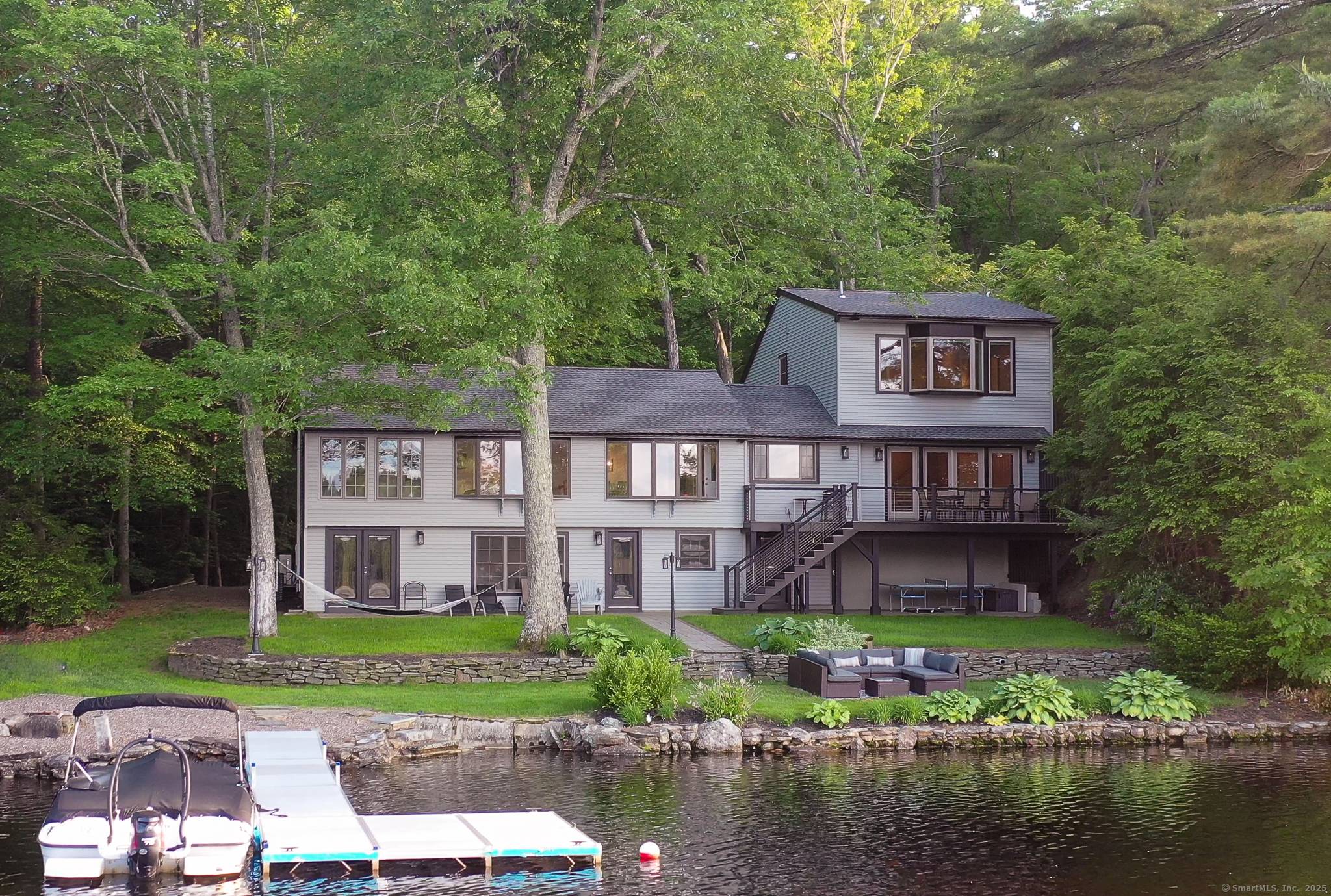 RARE PRIVATE LAKEFRONT GEM PICTURE WINDOWS FRAME PANORAMIC VIEWS A COVETED SECLUDED FLAT LOT !