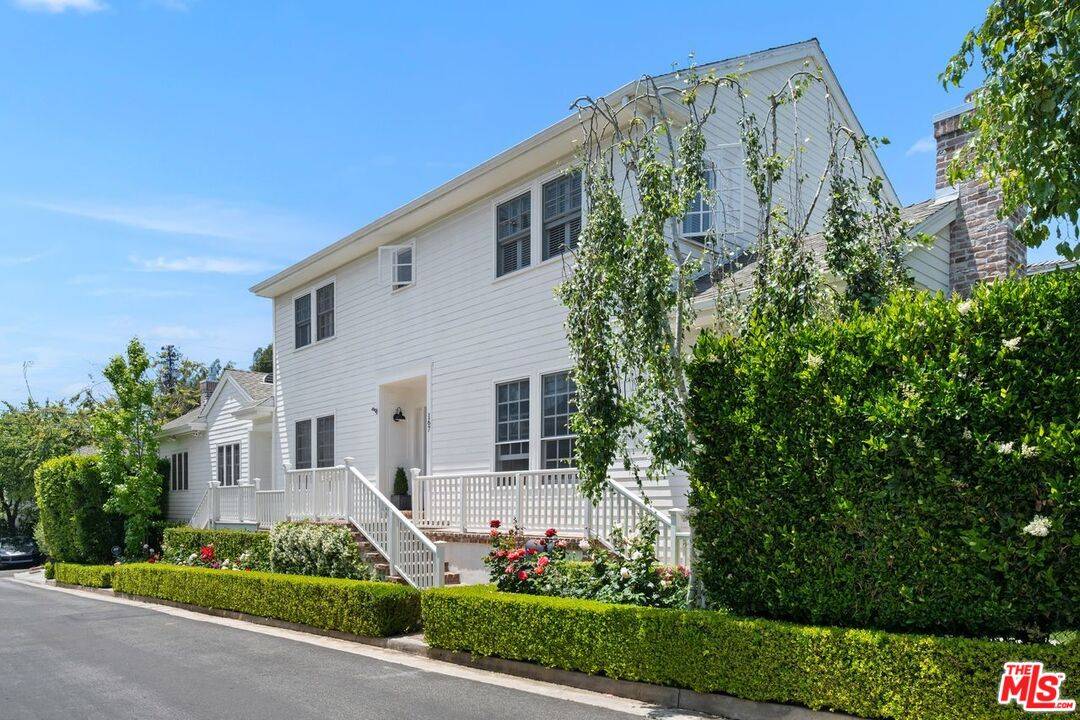 167 S Anita Ave 5BR Brentwood La