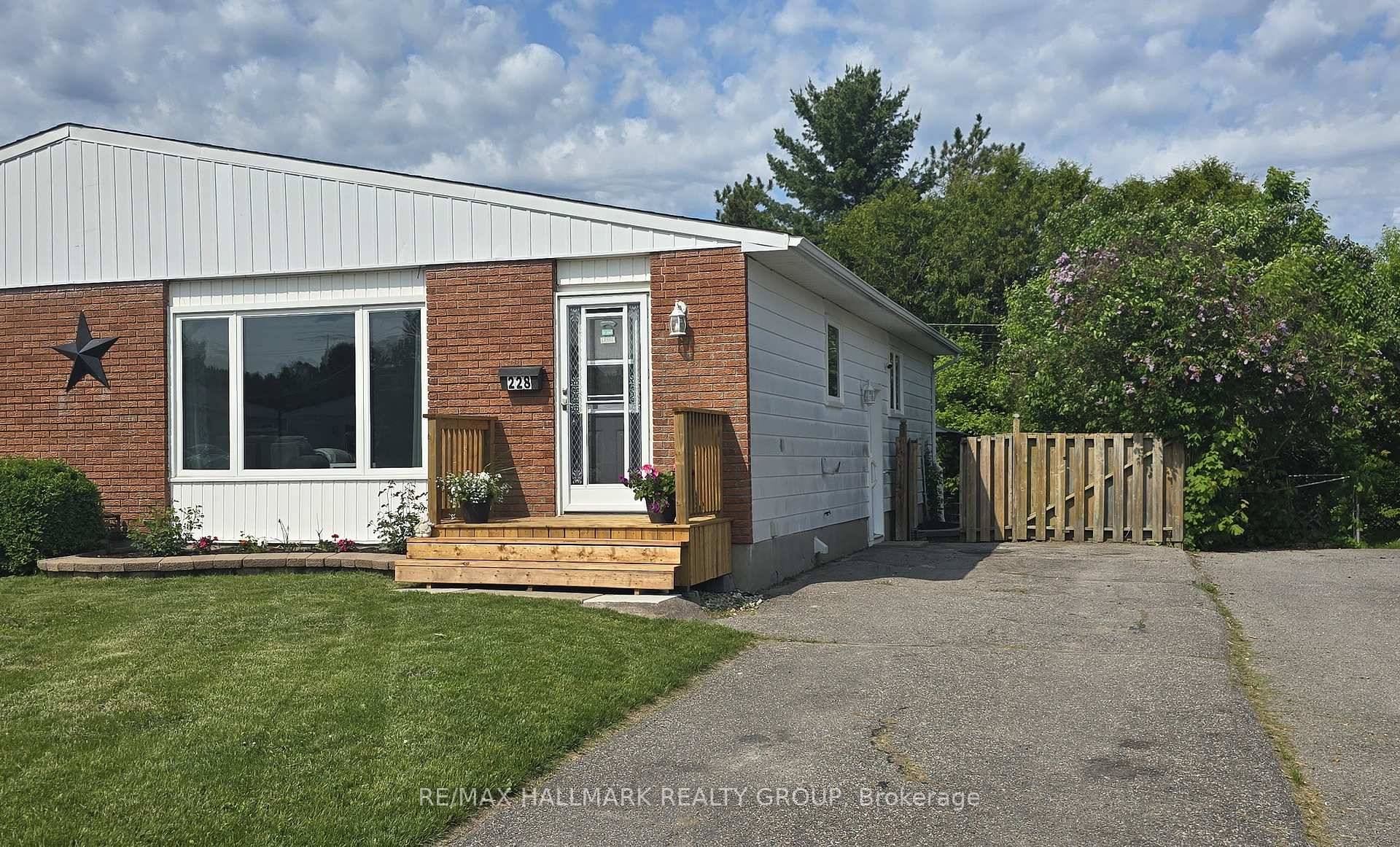 Dont miss out on this incredible Semi Detached Bungalow featuring 3 Bedrooms and 2 Baths with terrific living space !