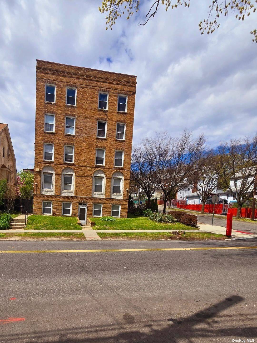 Excellent Investment Opportunity at the heart of Jamaica Hills !