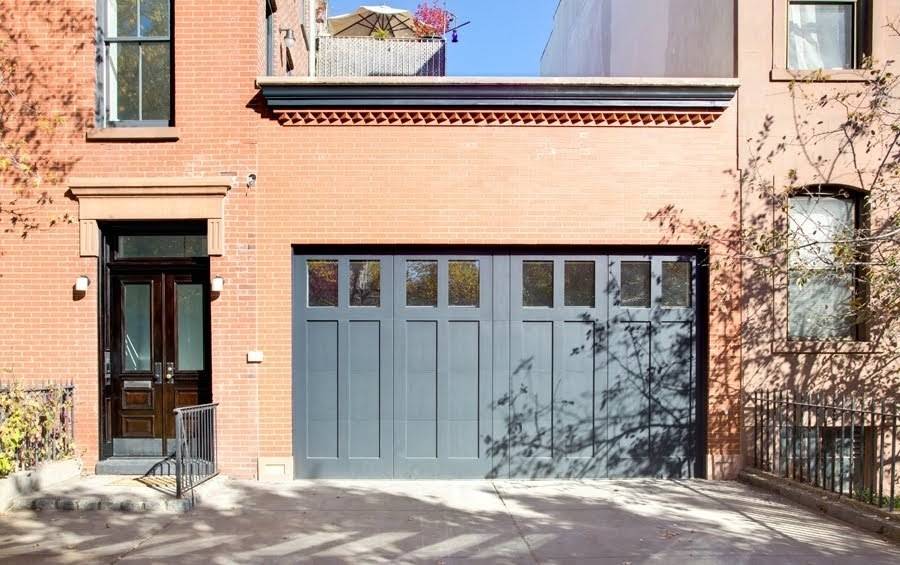 Welcome to 343 Smith Street, a chic and contemporary retreat nestled on a landmark block in coveted Carroll Gardens.