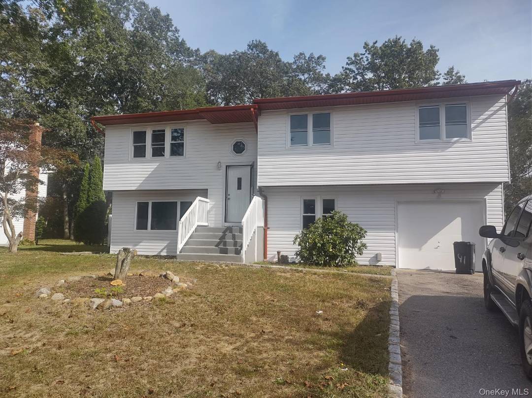 Nice House, Nice Size Bed Room and Good Location and Fully Renovated