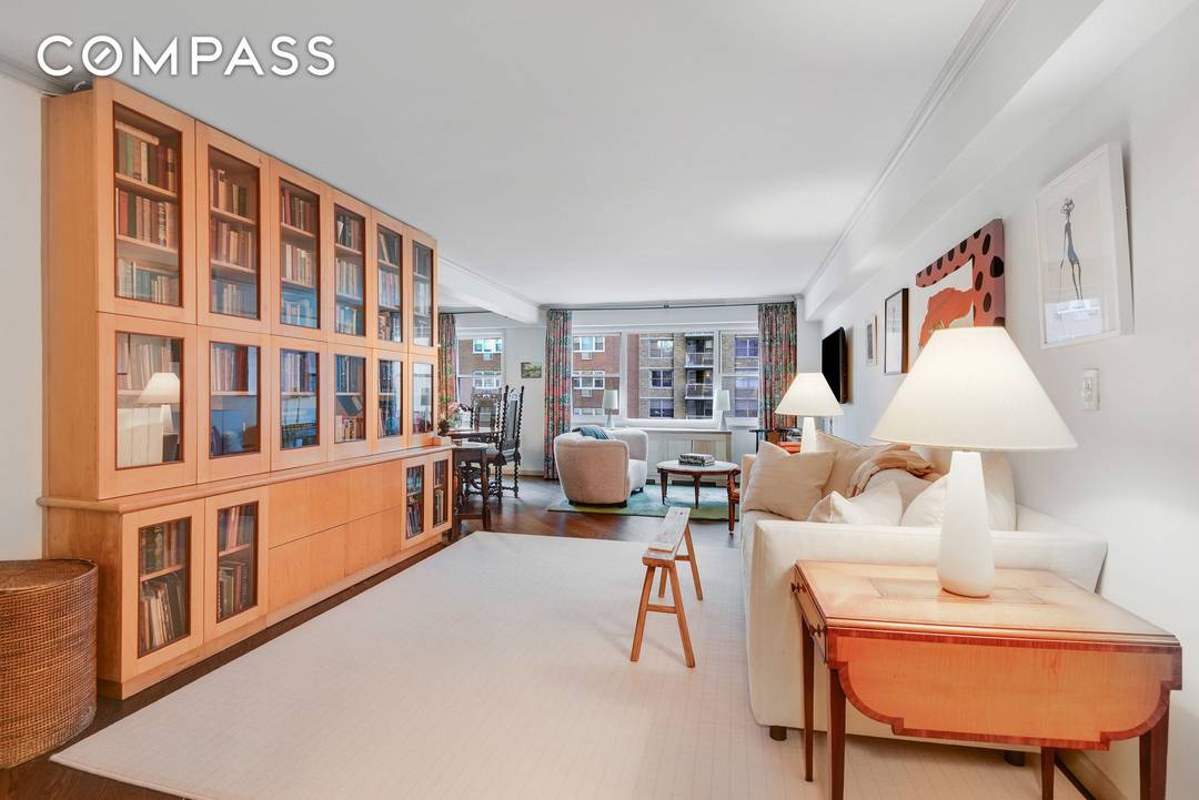 445 East 86th Street, Apartment 5H Come home to this spacious and well proportioned three bedroom, two bath residence in a full service doorman co op in the heart of ...