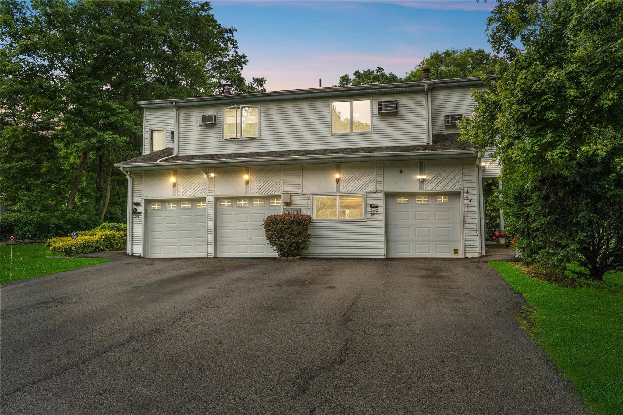 Enjoy lake life in the desirable Orange Lake community with deeded lake rights.