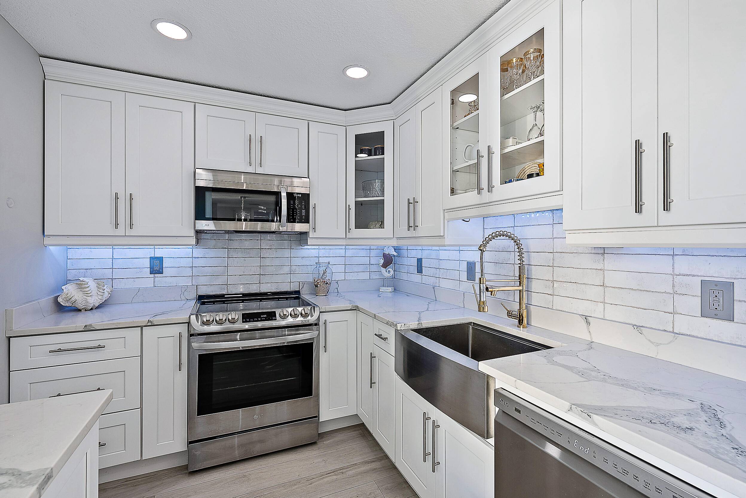 Come home to your exquisitely renovated condo in the heart of Jupiter's coastal lifestyle.