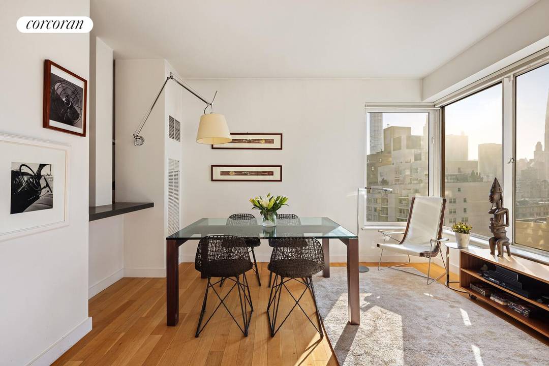 High Floor Corner 1BR with Balcony amp ; Sweeping City Views 200 East 69th Street Perched on the 17th floor of The Palace Condominium, this bright corner one bedroom, one ...