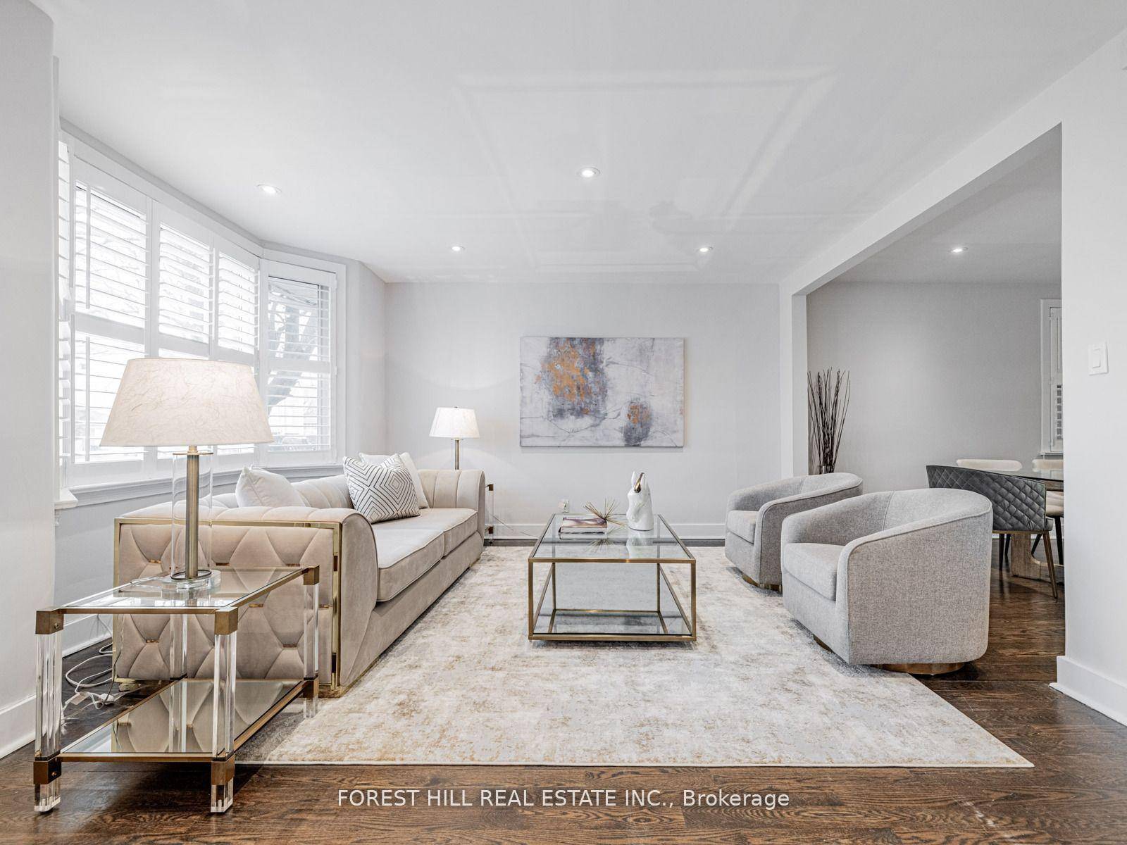 Top Ranked School Hollywood PS Earl Haig SS 2Storey Executive Family Home with Potential Income Basement situated on highly desired demand Of Hollywood Ave in Willowdale East Neighbourhood This Charming ...