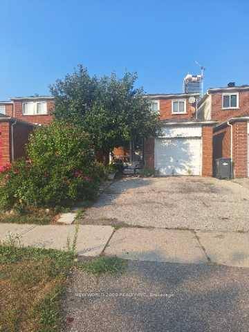 Detached Home in the Heart of Mississauga.