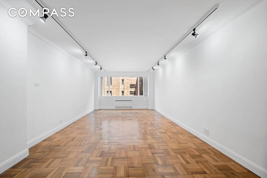 The Premiere Discover this charming pet friendly, full service Co op apartment, featuring one bedroom and one bathroom, just steps away from the East River Esplanade.