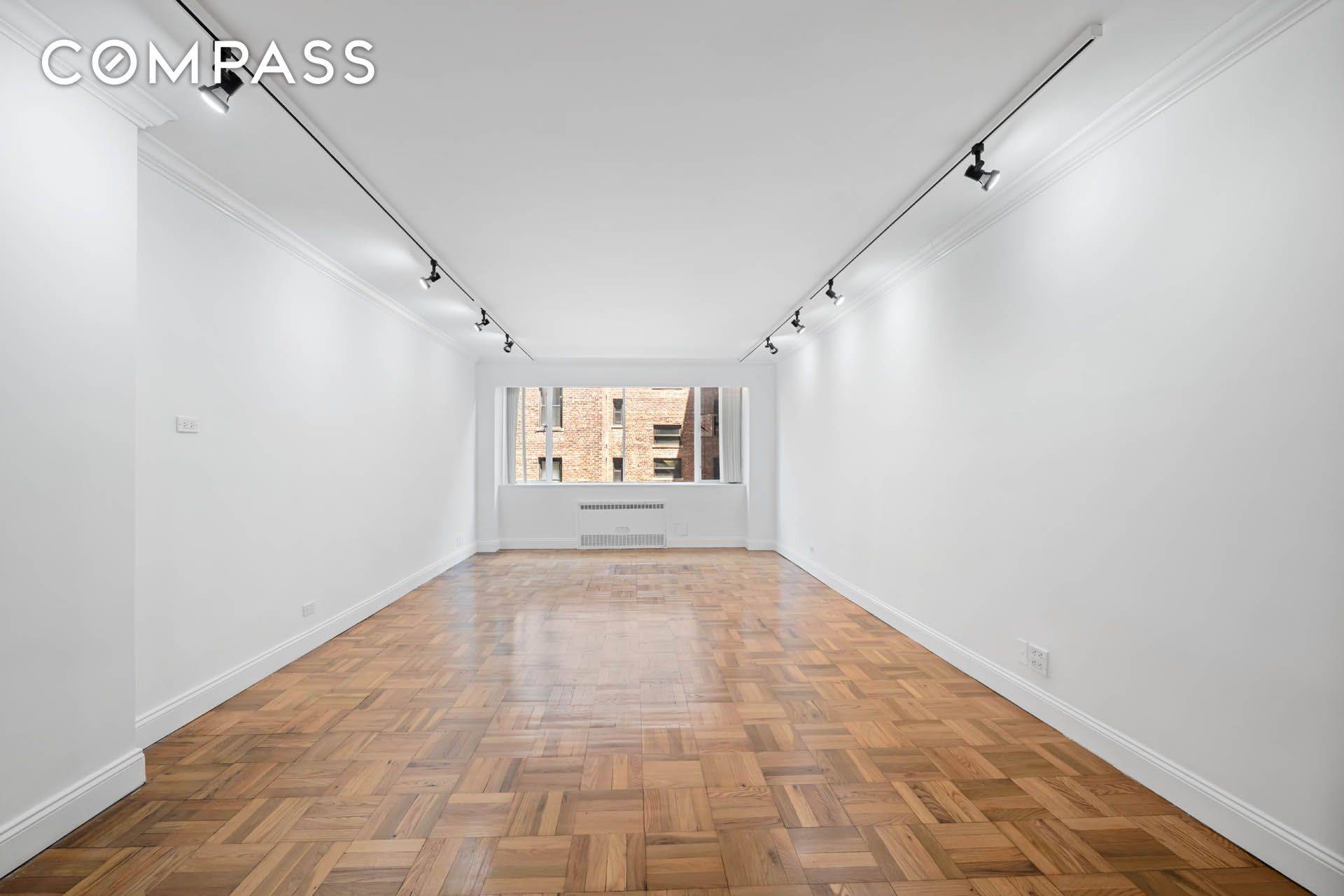 Experience the Premiere This turnkey one bedroom, one bathroom co op is located in the prestigious Premiere, a building designed by the acclaimed architect William J.
