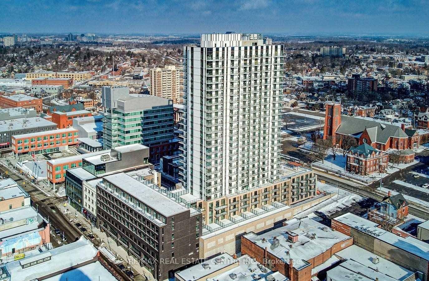 ONE OF THE BIGGEST 1 BEDROOM CONDO IN THE CITY.