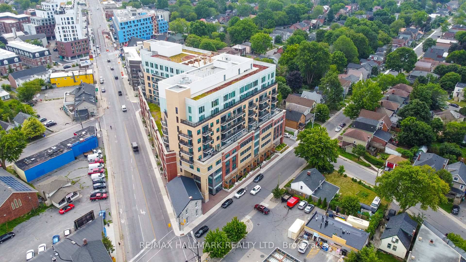 Discover the perfect home or investment at 652 Princess St, a modern 1 bedroom condo ideal for Queen's University students or young professionals seeking a vibrant downtown lifestyle.