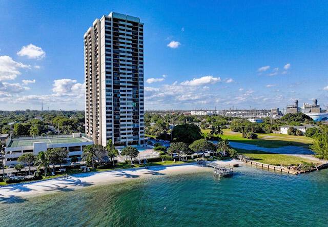 RARELY OFFERED SPECTACULAR DIRECT EAST VIEW FROM THIS BEAUTIFULLY RENOVATED 2 BEDROOM 2 BATH UNIT ON HE INTRACOASTAL.
