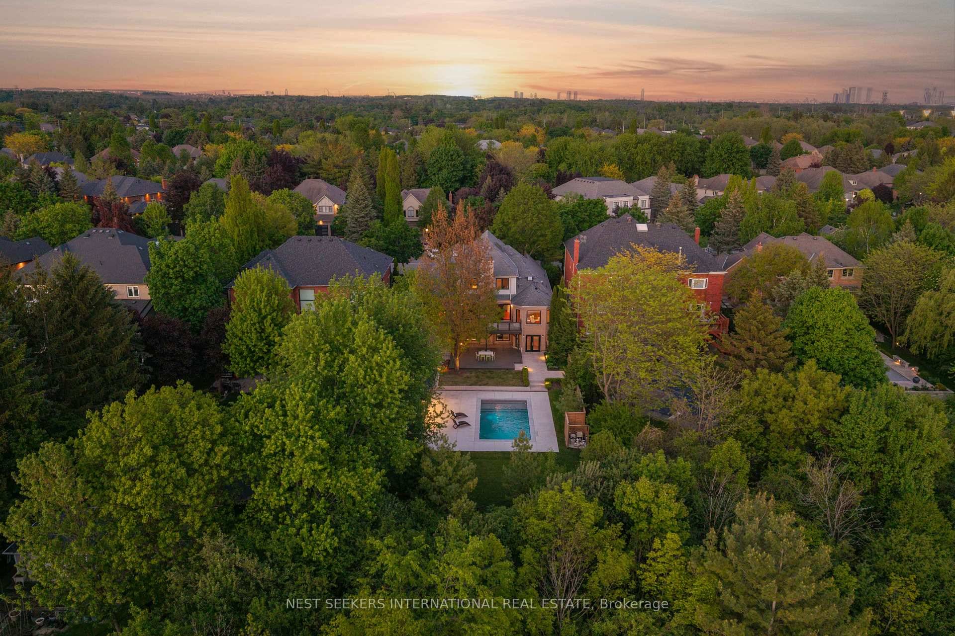 An ultra rare bungaloft in the heart of prestigious Kleinburg Village.