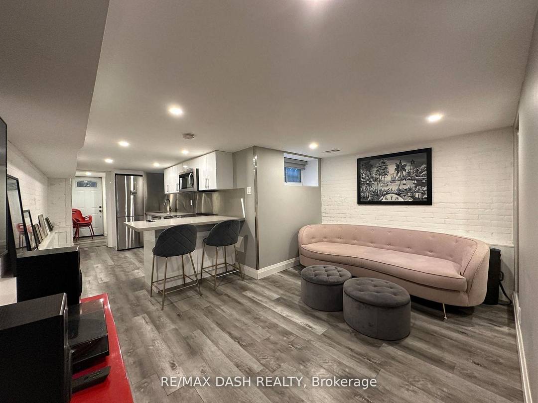 Here's Your Chance To Live In The One Of The Most Adored Areas In The City in a recent renovated lower unit, The Highly Coveted Seaton Village In The Annex, ...
