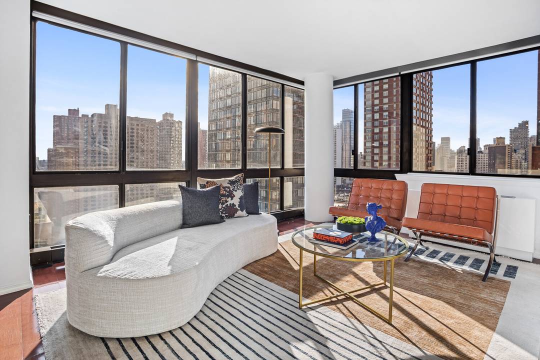 TURN KEY 1 BEDROOM DEN with 1.