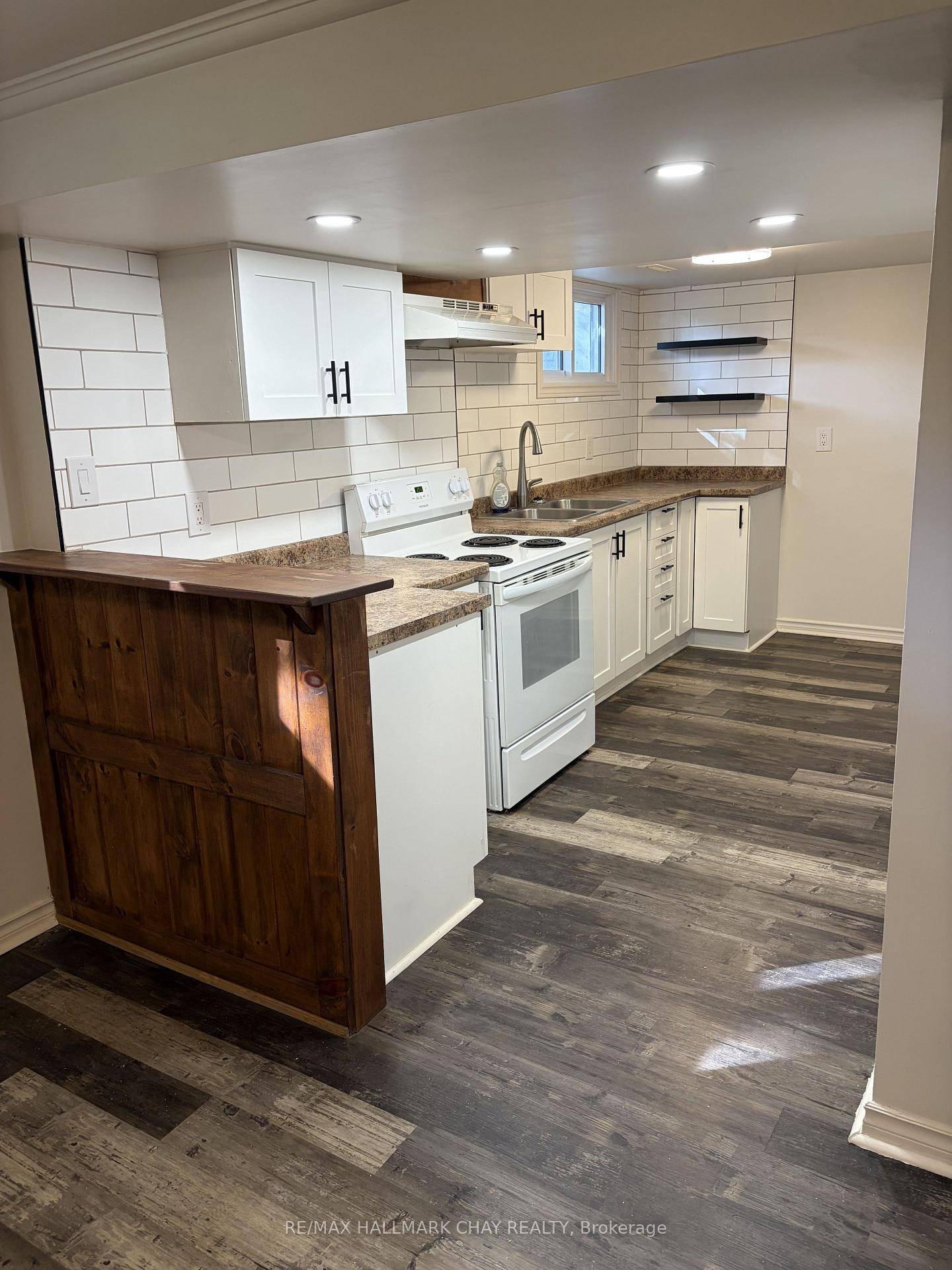 ALL INCLUSIVE 2 Bedroom Office lower level apartment for rent in Alliston !