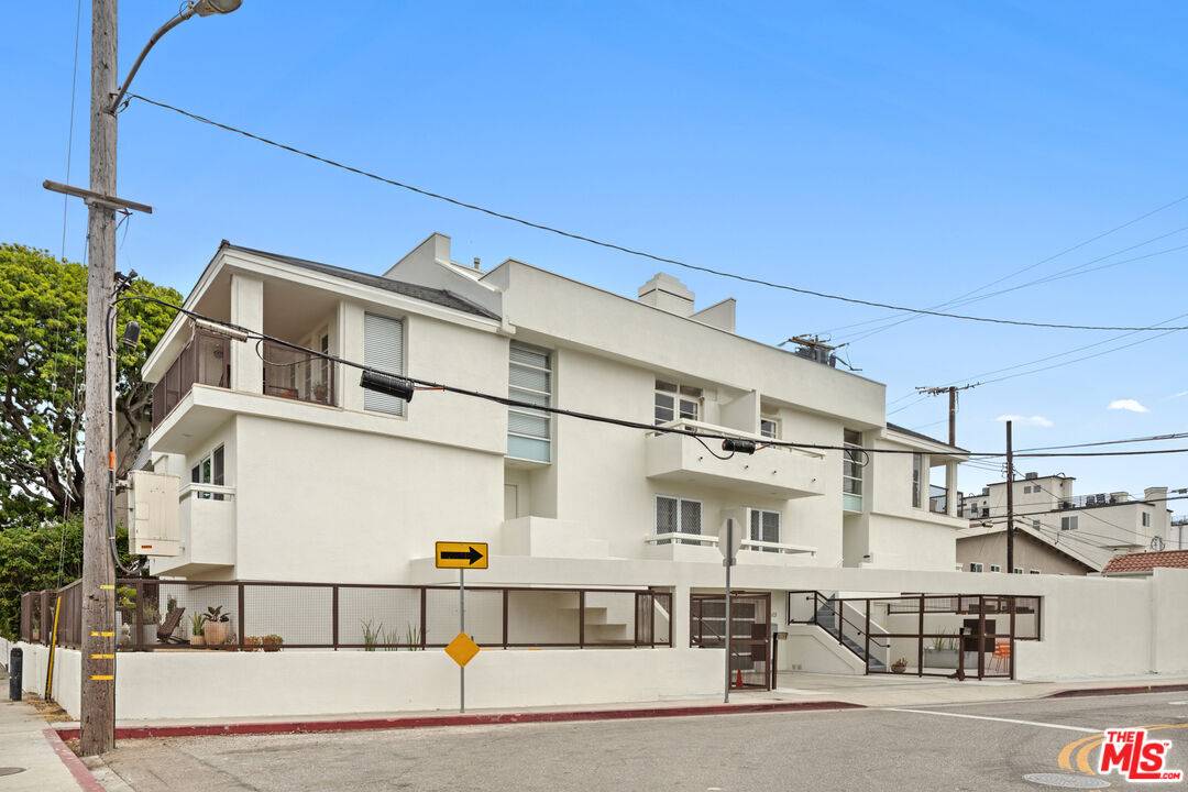 3503   Esplanade 3BR Marina Del Rey La