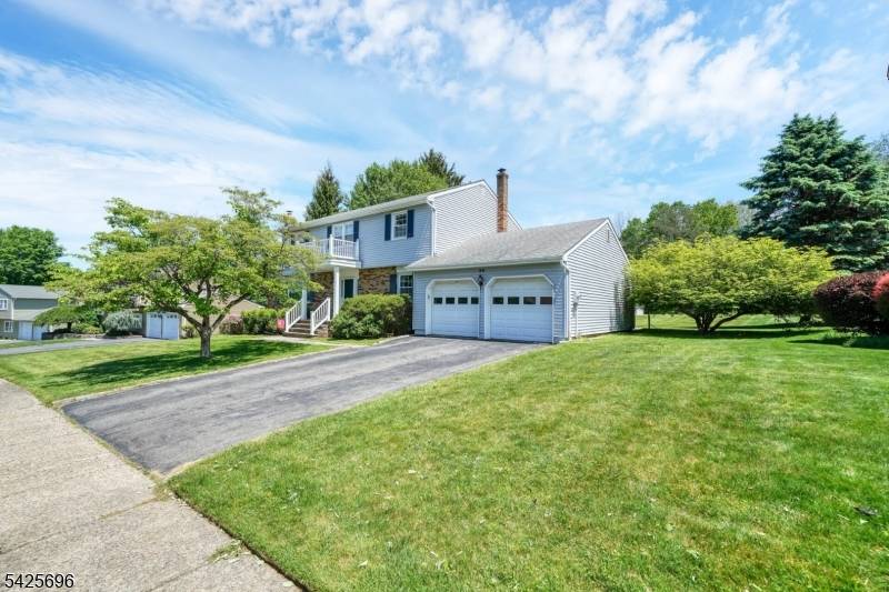 Welcome ! This four bedroom, 2.