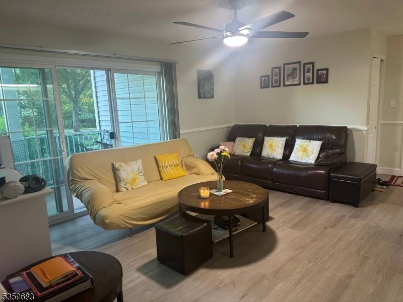 Beautiful 2Bedrooms 2Baths First Floor Condo in Desirarble Society Hill.