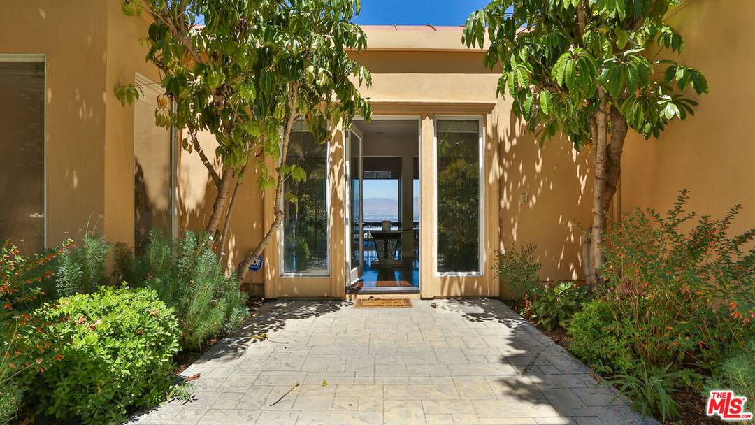 14445  MULHOLLAND DR 5BR Bel Air La