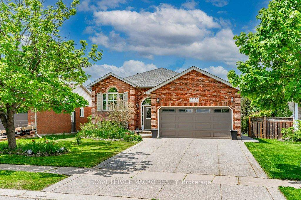Welcome to 25 Hyslop Drive, a beautifully maintained raised ranch in the heart of family friendly Caledonia.