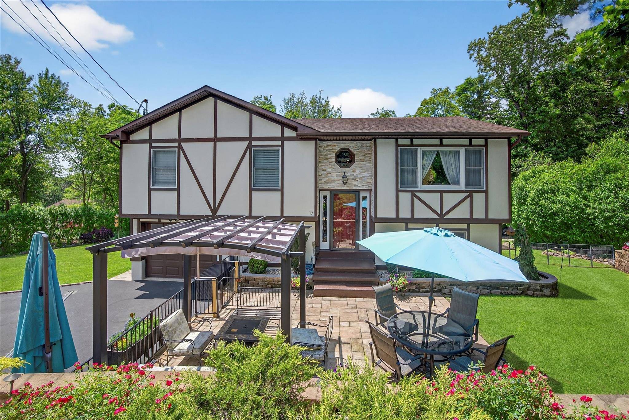 Expertly maintained and thoughtfully upgraded by its contractor owner, this beautifully enhanced bi level home in Highland Mills offers exceptional quality, comfort, and style all within the coveted Cornwall School ...